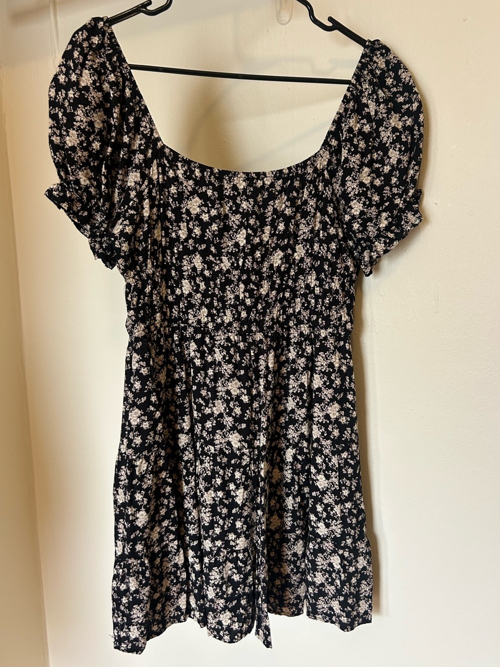 Altar’d State Black Floral Puff-Sleeve Women's Dress